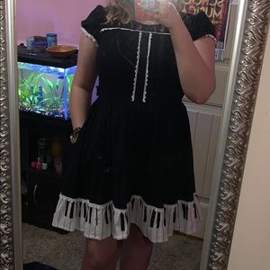 Vintage Style dress! Piano design on bottom!